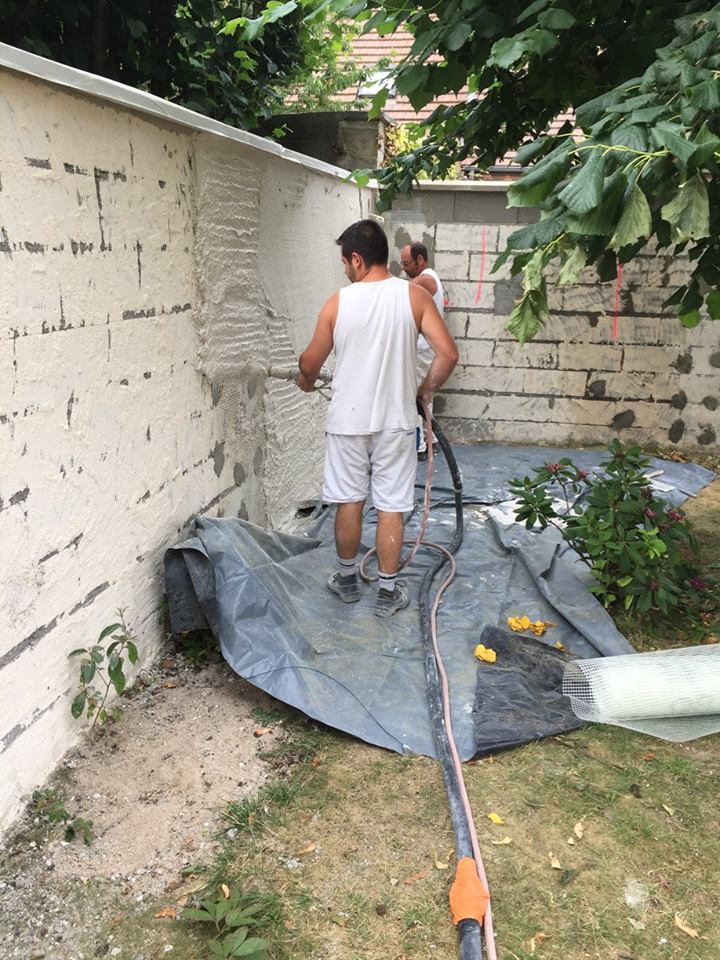 Maison Travaux et Conception 37 - Rénovation mur de clôture pendant